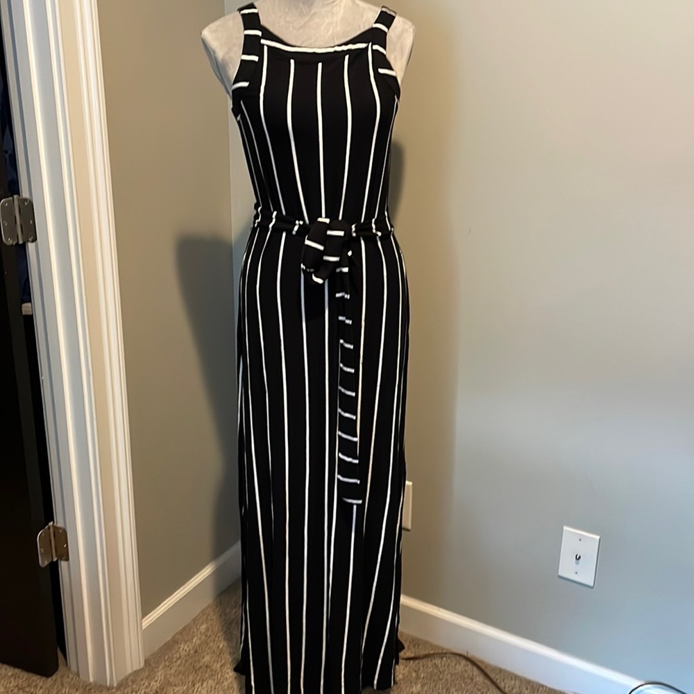 Soma knit black and white striped maxi dress with shelf bra and pockets.